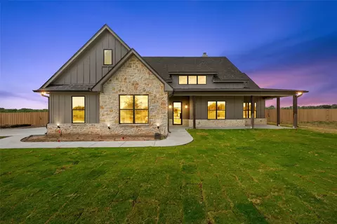 407 Lacek Mill Rd, China Spring, TX 76633