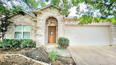3121 Evangeline Rd, Fort Worth, TX 76140