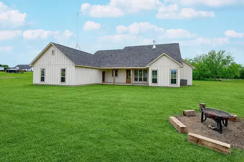 Exterior - 4656 County Road 1040, Celeste, TX 75423 photo 9 of 11