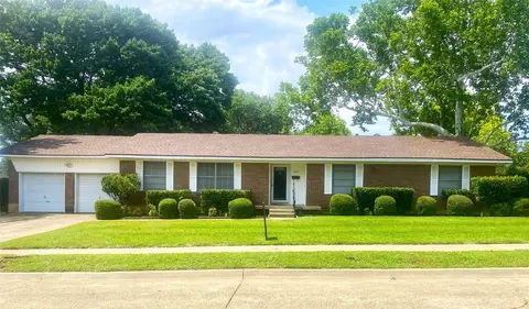 509 Nesbit Dr, Garland, TX 75041