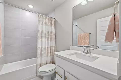 Bath - 191 Stirling Dr, Argyle, TX 76226 photo 7 of 7