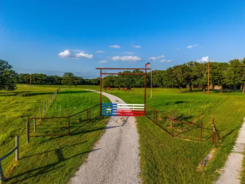 141 County Road 4793, Boyd, TX 76023