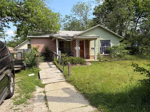 5925 Nina Ln, Haltom City, TX 76117