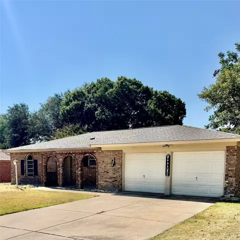 606 Pepperidge Ct, Arlington, TX 76014