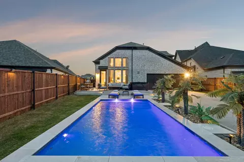 511 Grand Oak Dr, Fate, TX 75189
