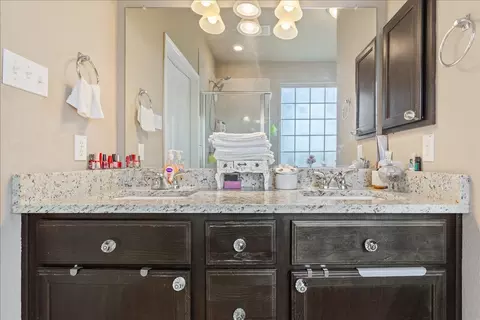 Bath - 10205 Mickler Ln, Waco, TX 76708 photo 1 of 5