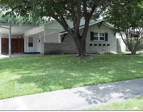 4439 Greenland Dr, Mesquite, TX 75150