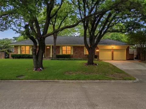 8832 Antrim Dr, Dallas, TX 75218