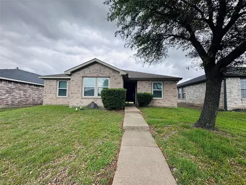 2463 Marimont Ln, Lancaster, TX 75134