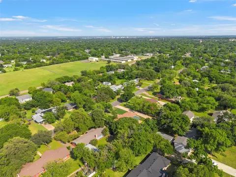 View/Area - 3412 N 32nd St, Waco, TX 76708 photo 5 of 6