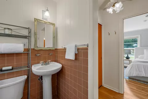 Bath - 3412 N 32nd St, Waco, TX 76708 photo 4 of 4