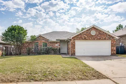 308 Rock Hill Dr, Crowley, TX 76036
