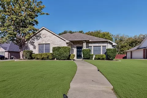 1911 Random Oaks Dr, Rockwall, TX 75087