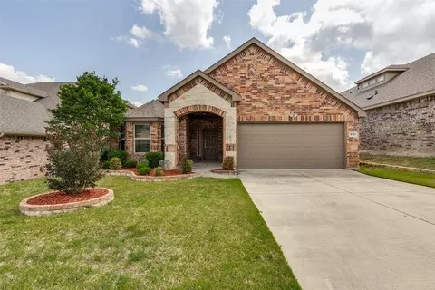8705 Regal Royale Dr, Fort Worth, TX 76108