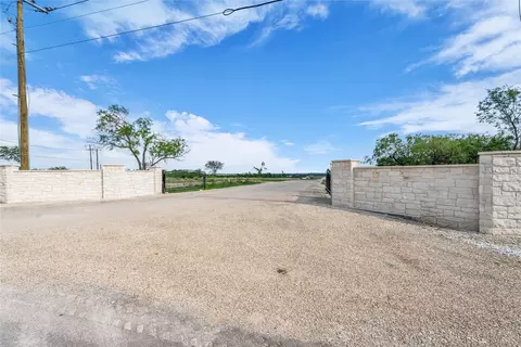 303 Lacek Mill Rd, China Spring, TX 76633