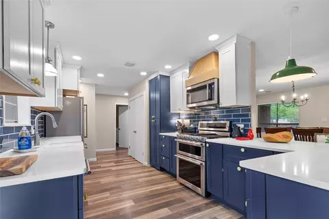 613 Edwards Dr, Denison, TX 75020