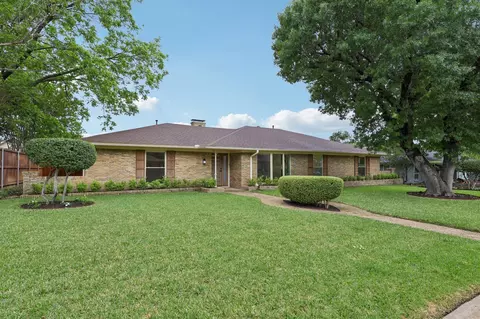 7414 Lynworth Dr, Dallas, TX 75248