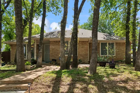 2024 Crooked Creek Ln, Arlington, TX 76006