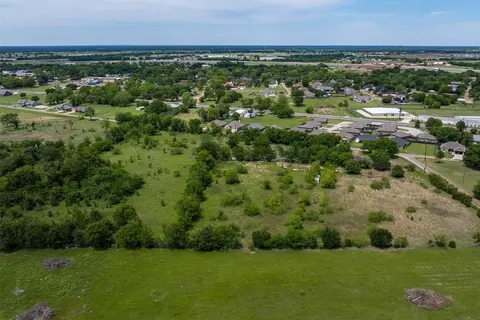 520 Eubank St, Mabank, TX 75147 photo 5