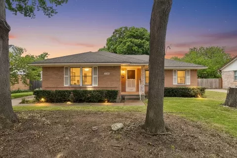 2109 Patricia Ln, Garland, TX 75041