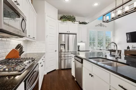 4917 Shore Crest Dr, Mckinney, TX 75070