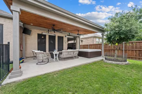 3732 Trail Creek Dr, Little Elm, TX 75068
