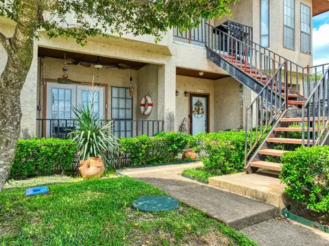 1933 Island Cir #B113, Tool, TX 75143