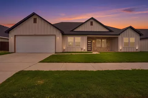 532 Highview Ct, Godley, TX 76044