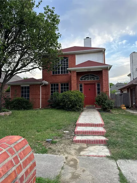 552 Timber Way Dr, Lewisville, TX 75067