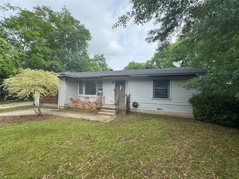 111 Gordon Dr, Terrell, TX 75160