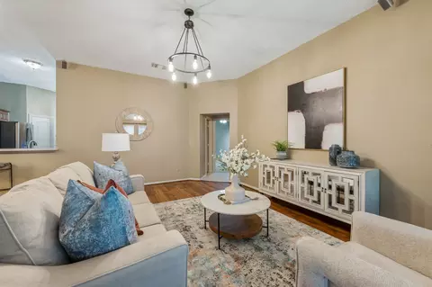 8117 Jolie Dr, Fort Worth, TX 76137