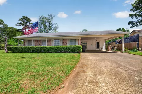 1813 Bayou Cir, Bossier City, LA 71112
