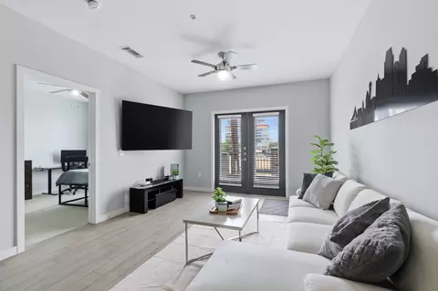 5609 Smu Blvd #205, Dallas, TX 75206
