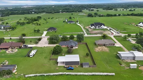 View/Area - 328 E Vaughn Rd, Cleburne, TX 76031 photo 2 of 3
