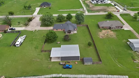 View/Area - 328 E Vaughn Rd, Cleburne, TX 76031 photo 3 of 3