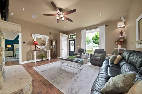 Living - 328 E Vaughn Rd, Cleburne, TX 76031 photo 2 of 3