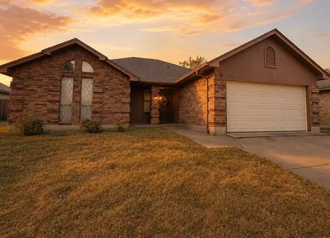 6206 Aires Dr, Arlington, TX 76001