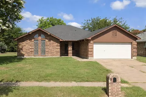6206 Aires Dr, Arlington, TX 76001