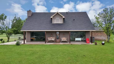 100 Shadle Ridge Ct, Poolville, TX 76487