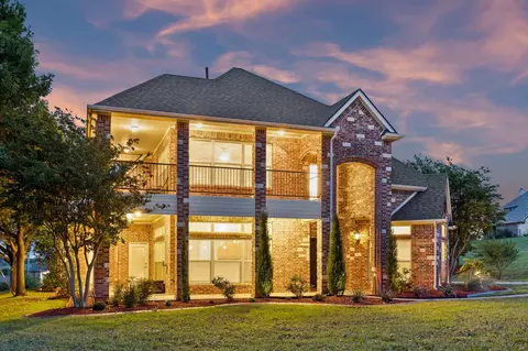 3721 S Lighthouse Hill Ln, Fort Worth, TX 76179