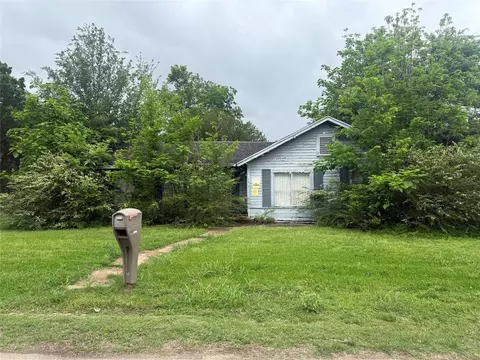 401 W Evans Ave, Bonham, TX 75418