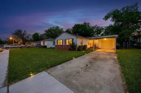 5029 Vicki St, Haltom City, TX 76117