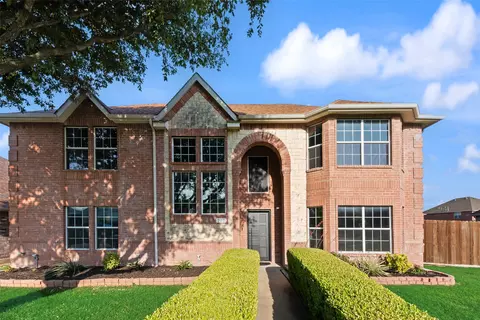 703 Harvest Glen Dr, Cedar Hill, TX 75104