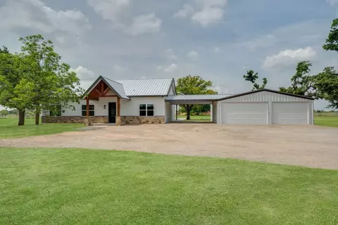 Exterior - 1201 Synterra Estates Loop, Jacksboro, TX 76458 photo 5 of 9