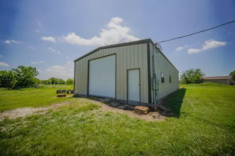 Exterior - 1201 Synterra Estates Loop, Jacksboro, TX 76458 photo 4 of 9