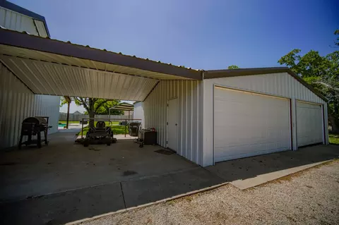 Exterior - 1201 Synterra Estates Loop, Jacksboro, TX 76458 photo 2 of 9