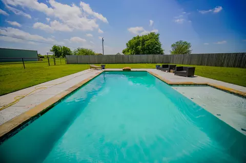 Exterior - 1201 Synterra Estates Loop, Jacksboro, TX 76458 photo 3 of 9