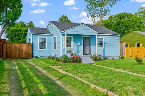 3068 Sunnyvale St, Dallas, TX 75216
