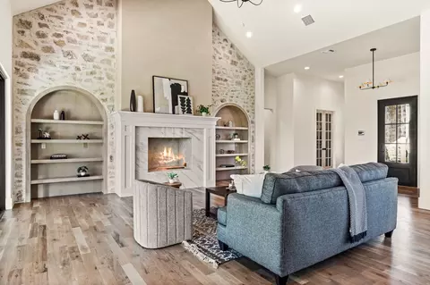 972 San Jacinto Dr, Aledo, TX 76008