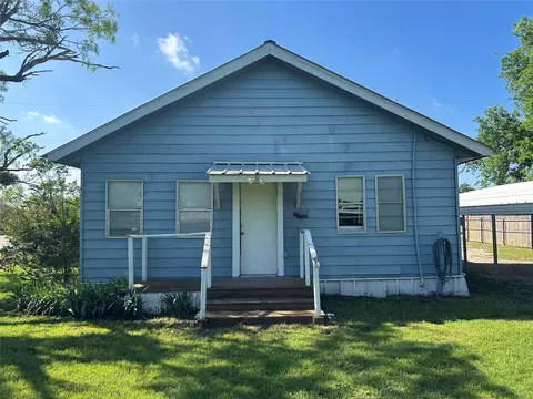300 Harrison Ave, Newcastle, TX 76372